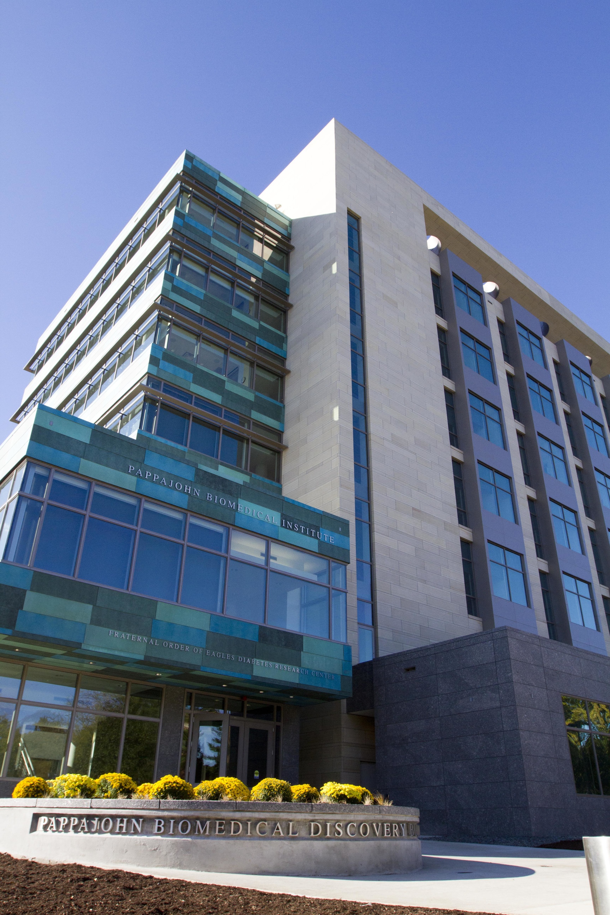 Pappajohn Biomedical Discovery Building Exterior